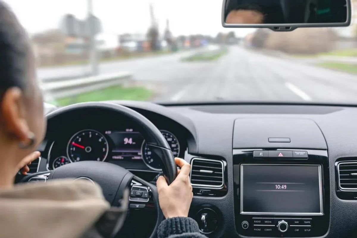 Apple CarPlay 2026: Guía de configuración y novedades de iOS 26