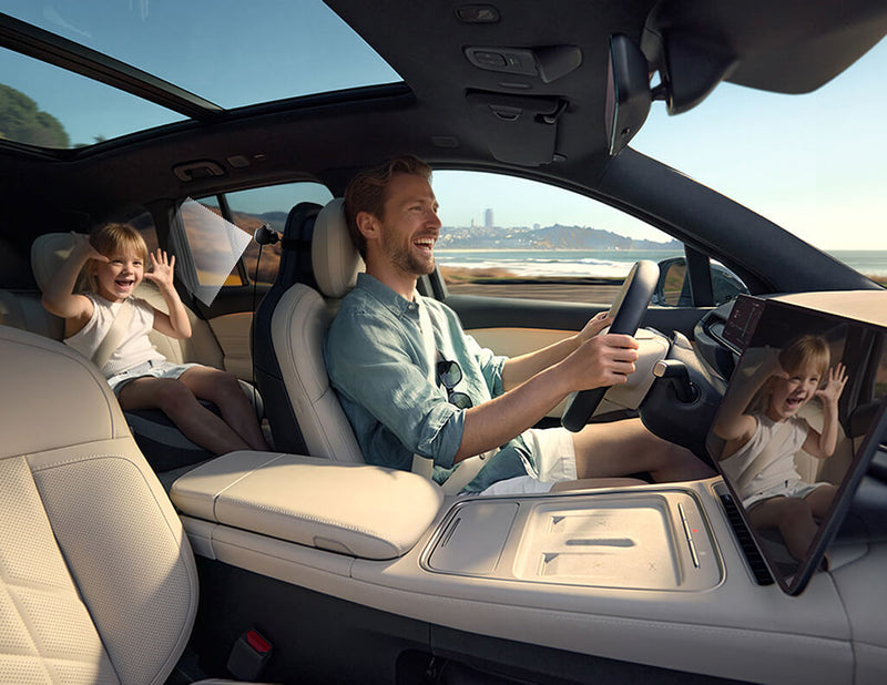 <h4><strong>Ver el asiento trasero en tiempo real</strong></h4>