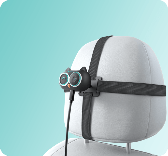 <h4>Ajústalo al reposacabezas con la correa</h4>