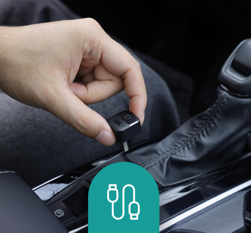 <h4>Conecta el adaptador al puerto USB de tu coche</h4>