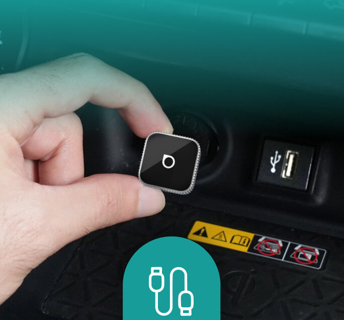 <h4>Conecta el adaptador al puerto USB de tu coche</h4>